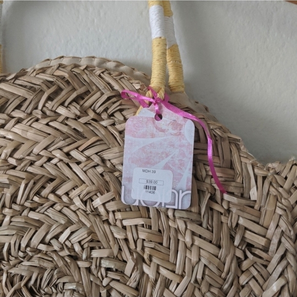 Bay Sky Round Woven Straw Tote with Daisy Embroidery NWT - Picture 3 of 6